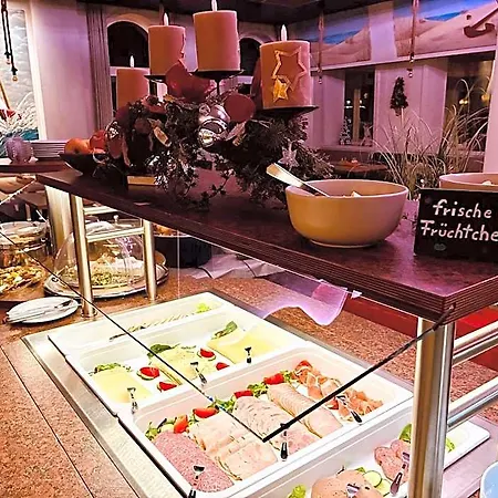 Hotel Strandhotel Direkt An Der Nordsee Mit Restaurant 3*